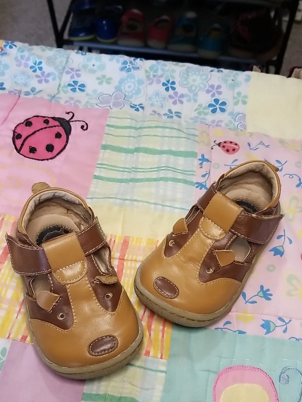 Livie & Luca Tan and Brown Leather Baby Walker Shoes Size 6 Badgers